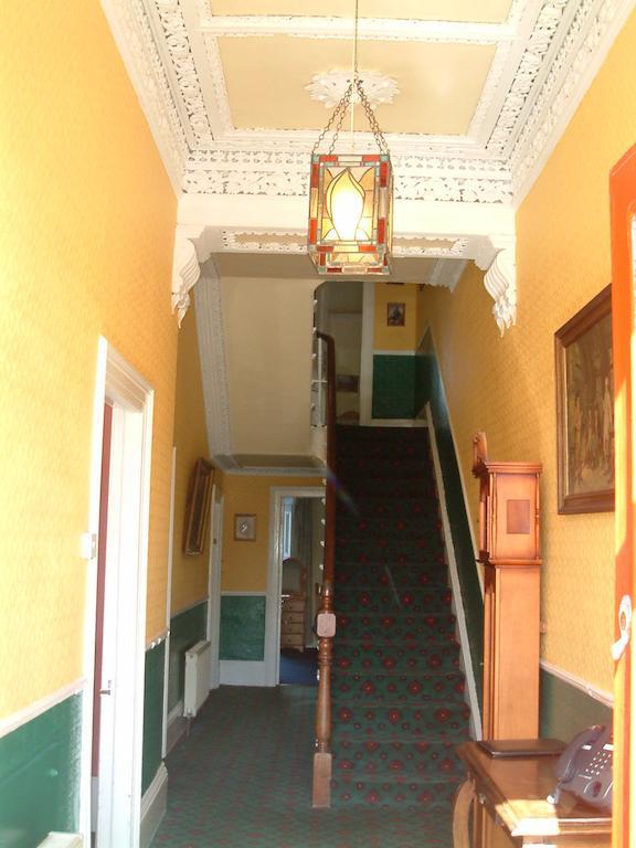Claremont House Bed & Breakfast Dun Laoghaire Exterior foto